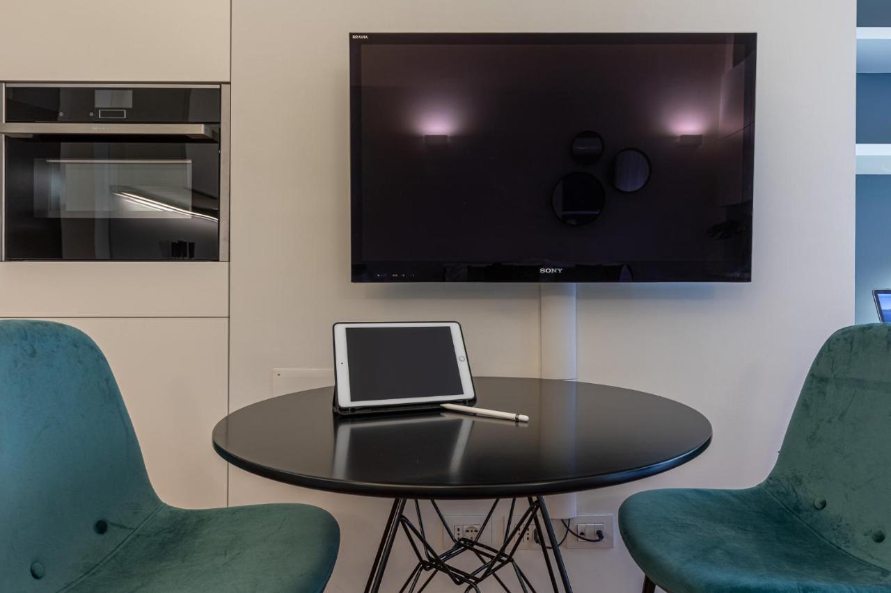 BePlace Garibaldi Suites Milan Bagian luar foto
