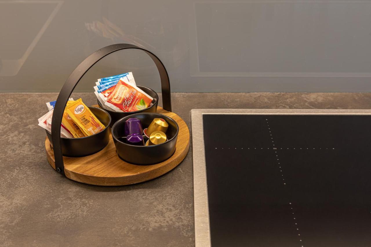 BePlace Garibaldi Suites Milan Bagian luar foto
