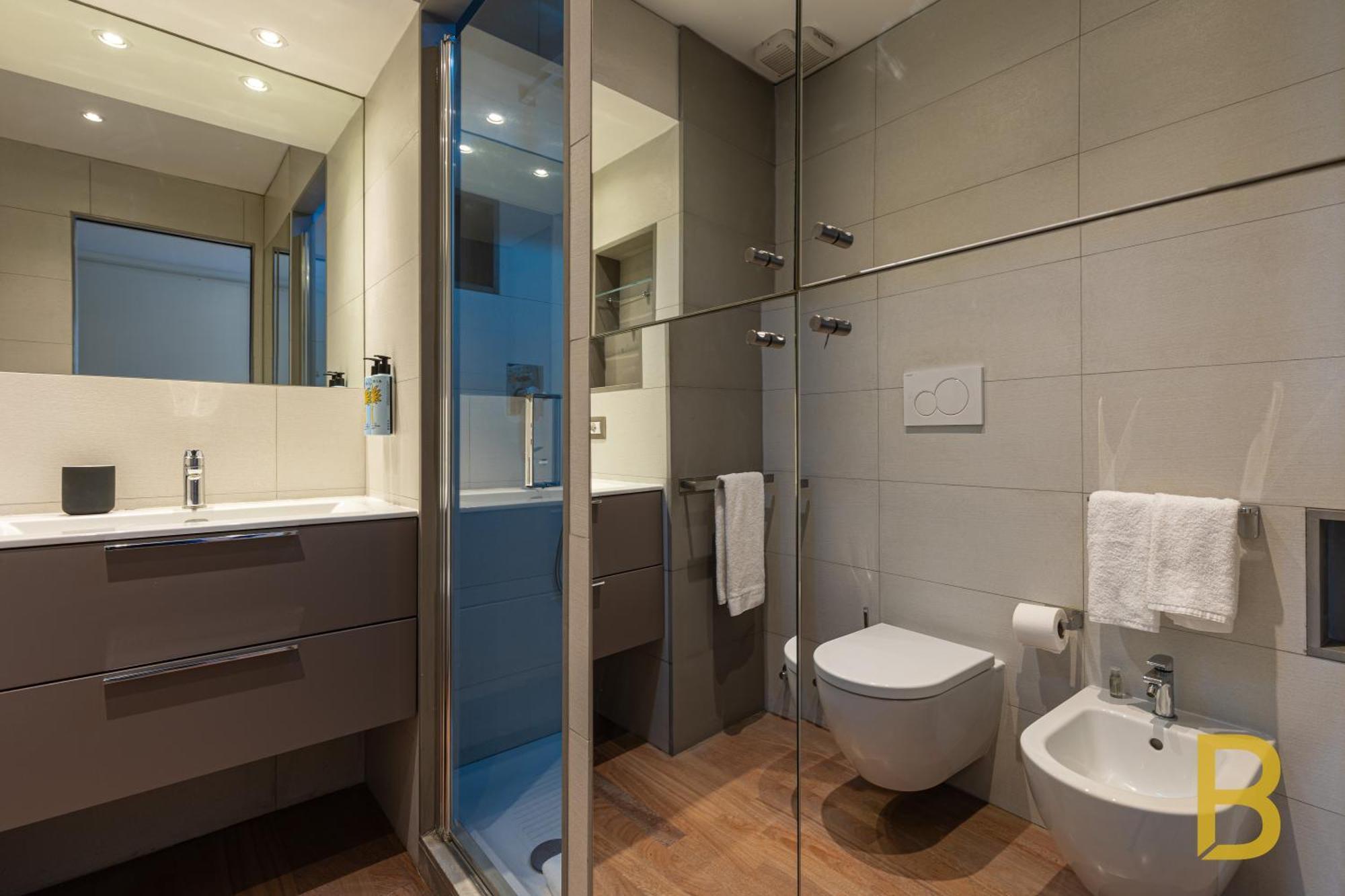 BePlace Garibaldi Suites Milan Bagian luar foto