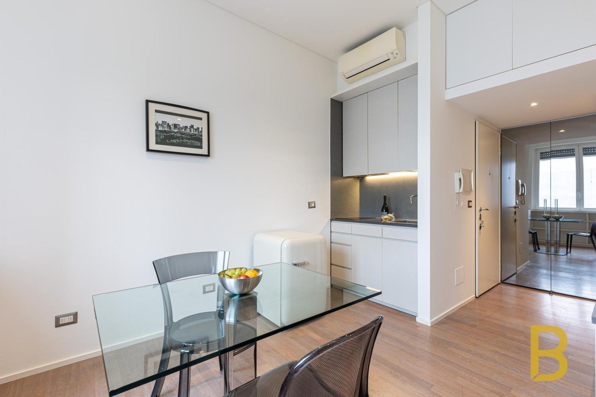 BePlace Garibaldi Suites Milan Bagian luar foto